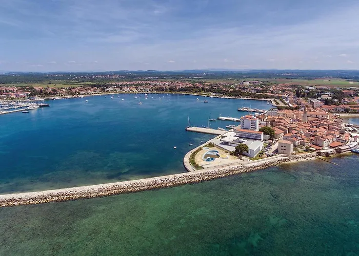 Gorgeous Apartment In Umag With Wifi