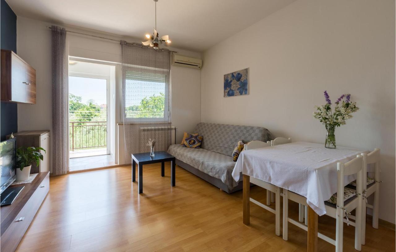 Gorgeous Apartment In Umag With Wifi Apartment