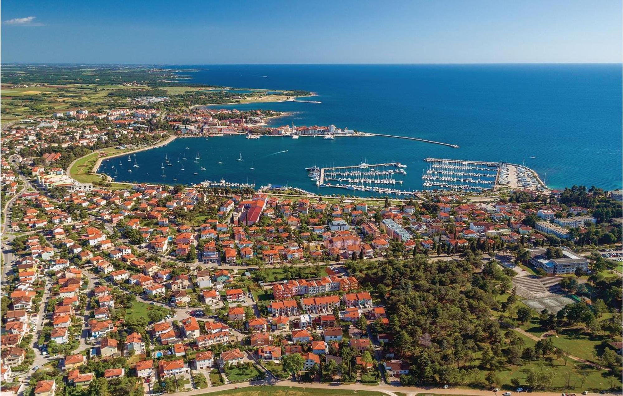 Gorgeous Apartment In Umag With Wifi Apartment Umag